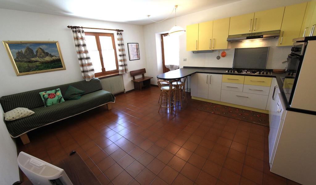 Cesa Roseda Apartment Canazei Ruang foto