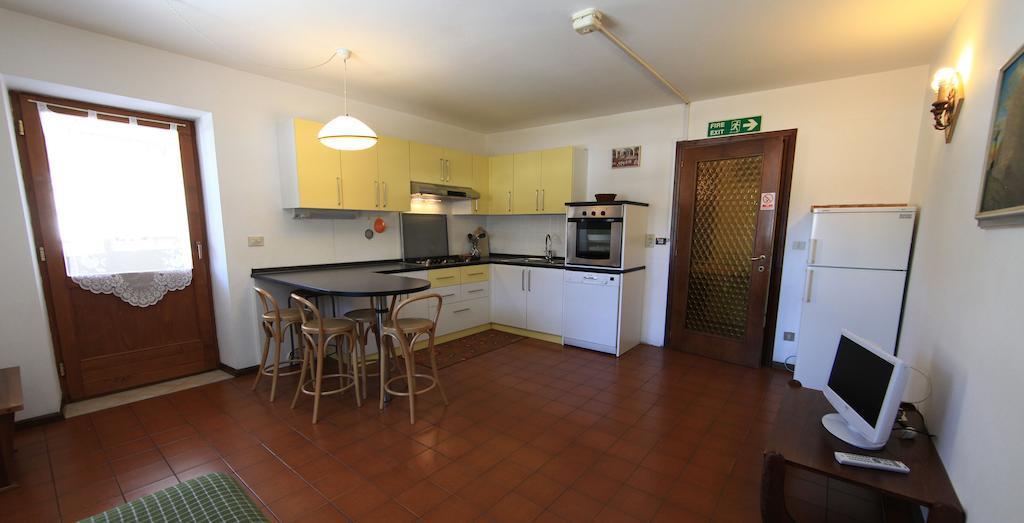 Cesa Roseda Apartment Canazei Ruang foto