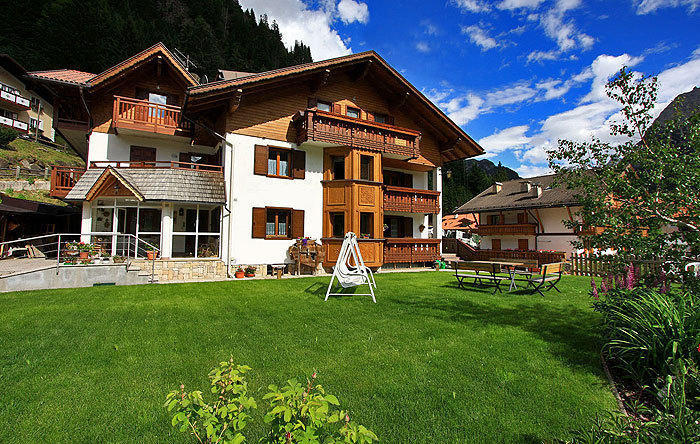 Cesa Roseda Apartment Canazei Bagian luar foto
